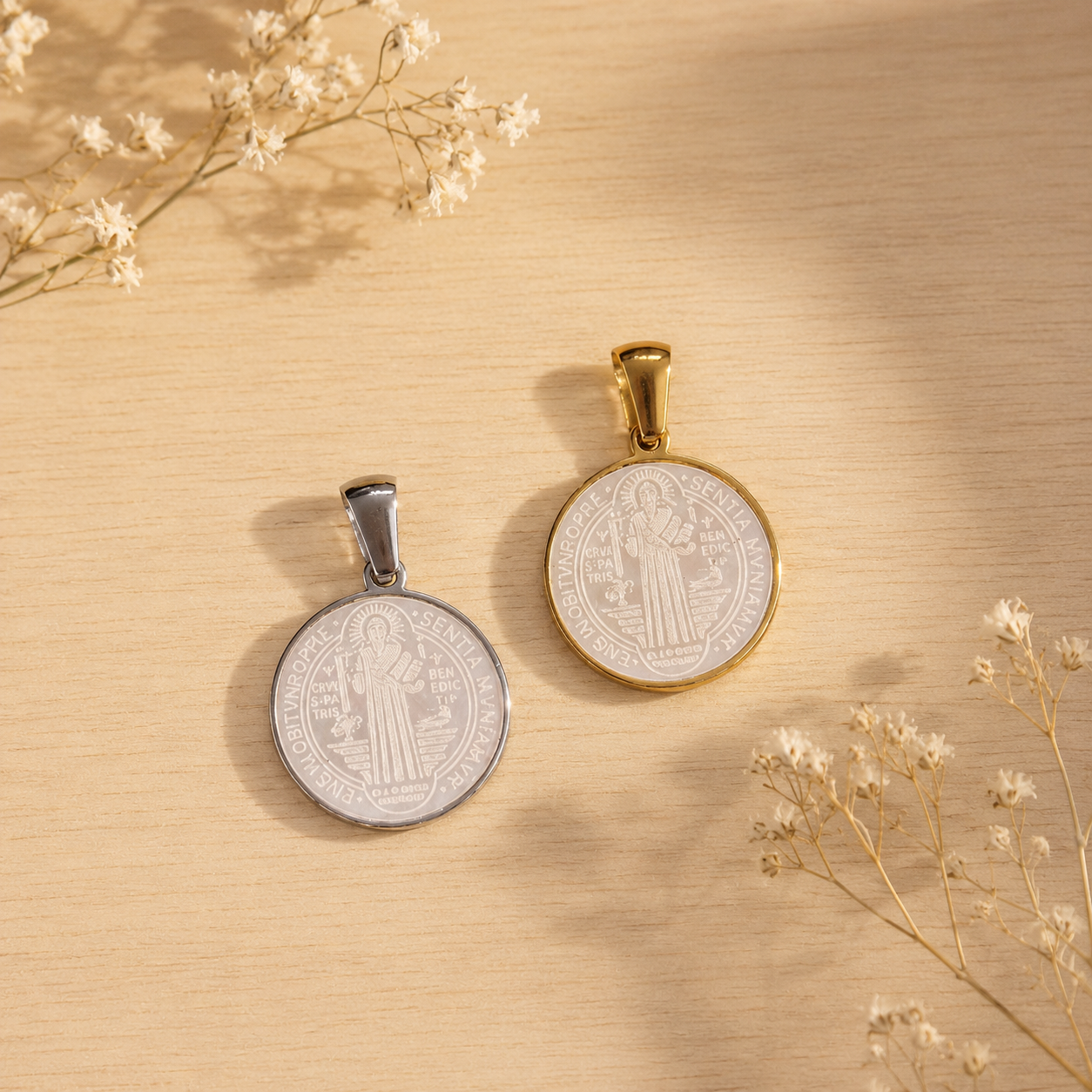 Medalha de S. Bento com Madrepérola