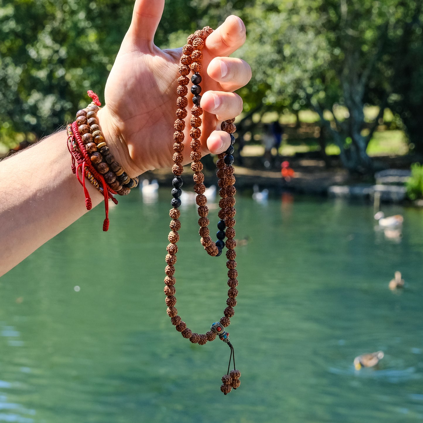 Japamala Rudraksha & Pedra vulcanica