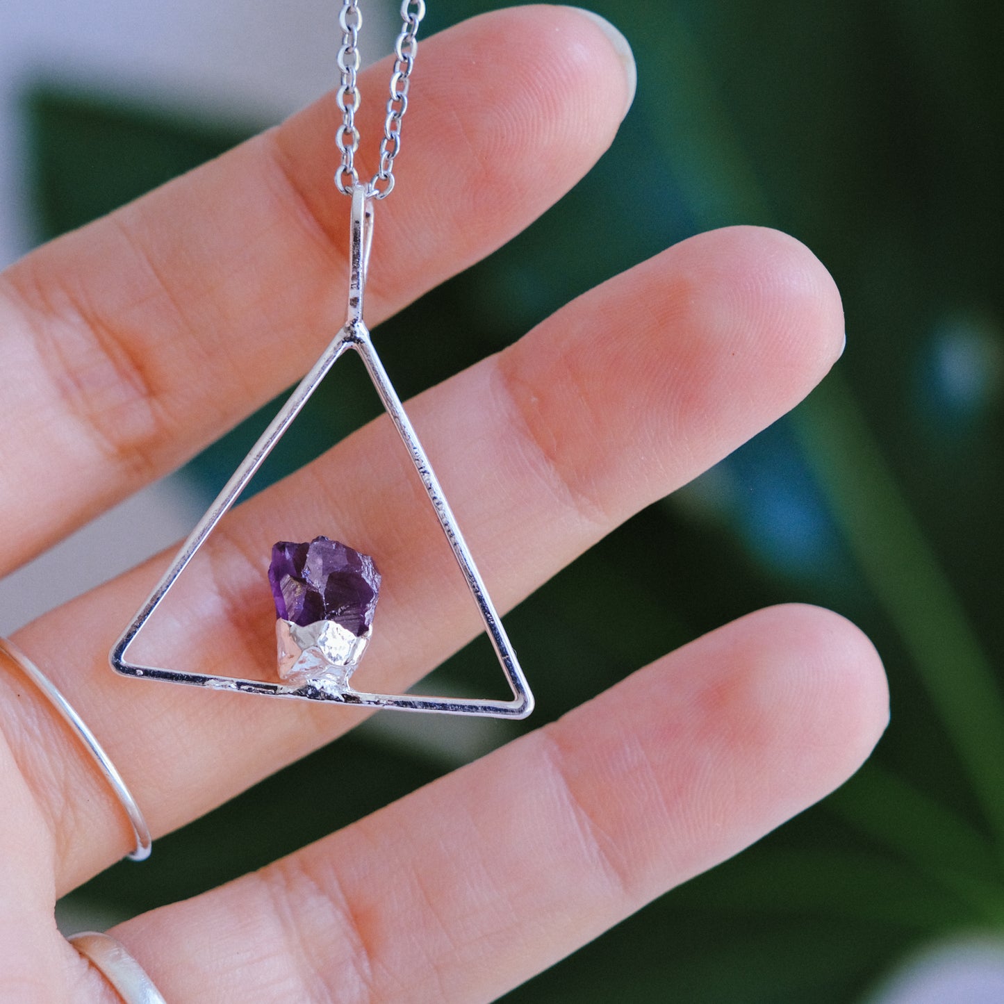 Triângulo Ametista • banhado Prata