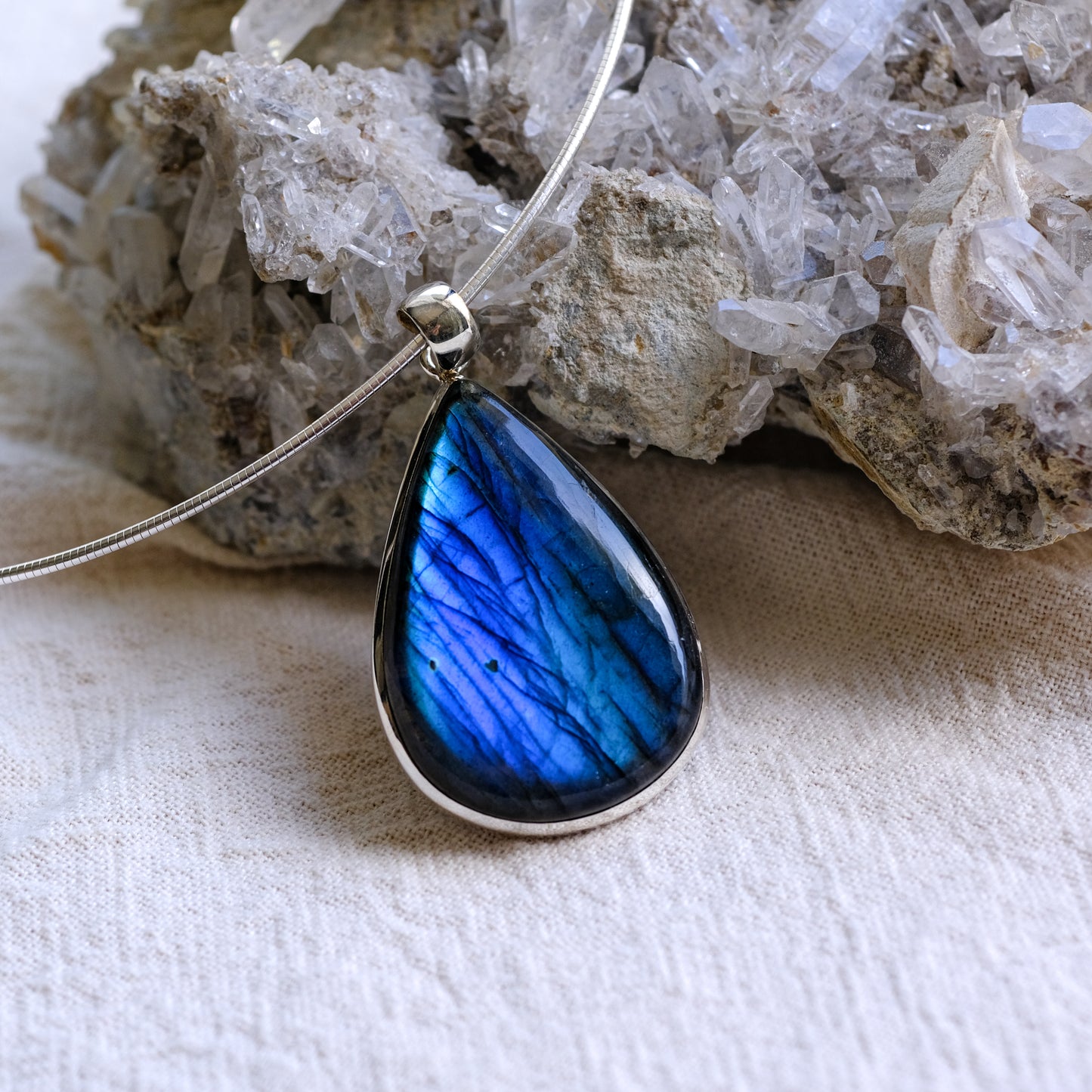 Labradorite Gota Grande