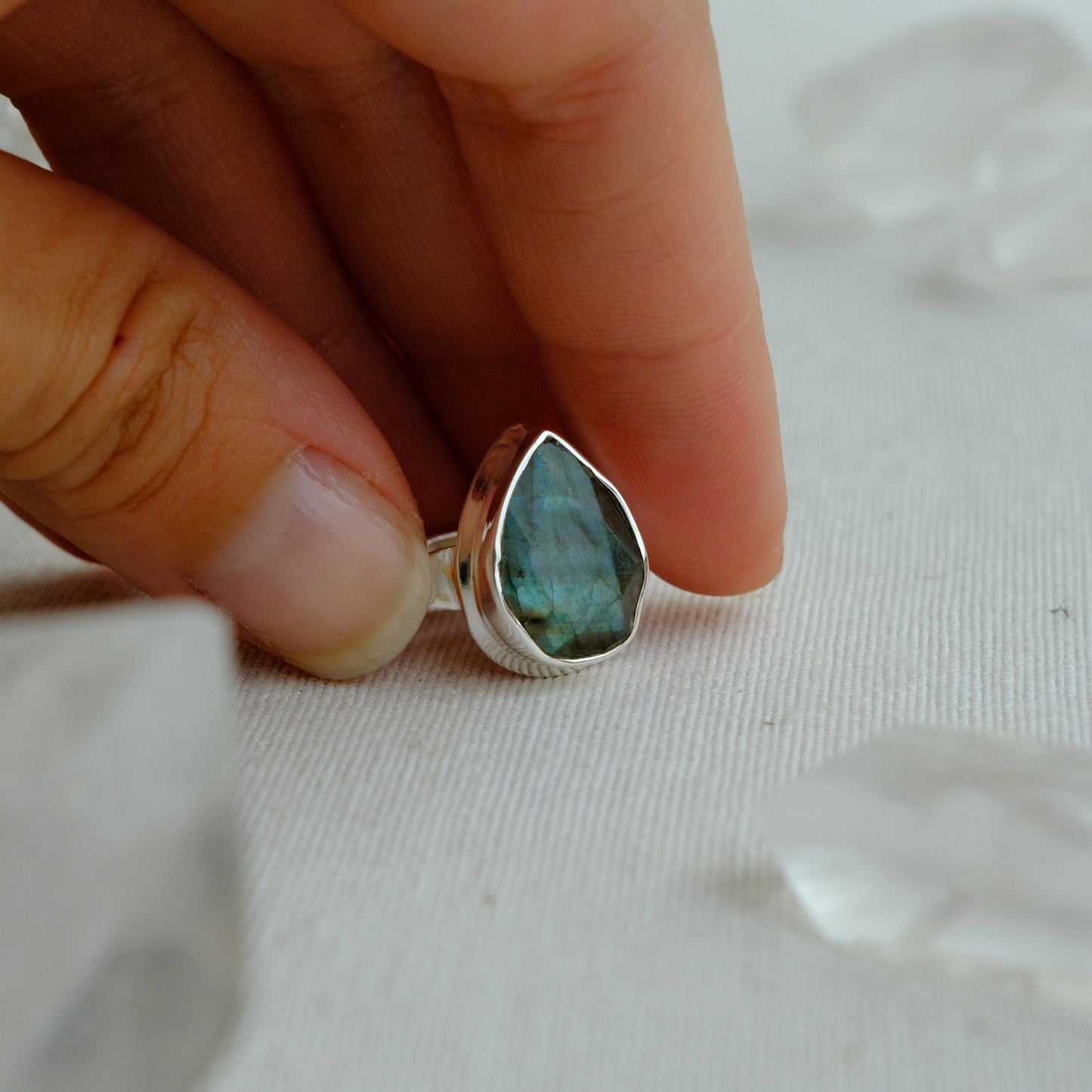 Anel Gota Labradorite