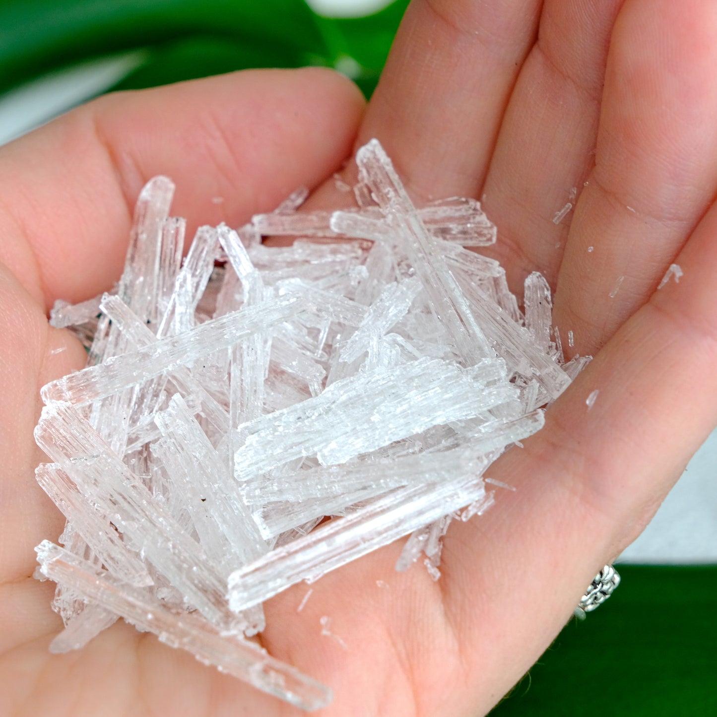 Mentol - ymagine Purifica, Refresca a mente e o espaço, Alivia resfriados, Clareia pensamentos, Promove foco e a concentração Fresco, Balsâmico 35 gr