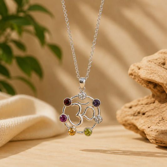 Om com 7 Chakras