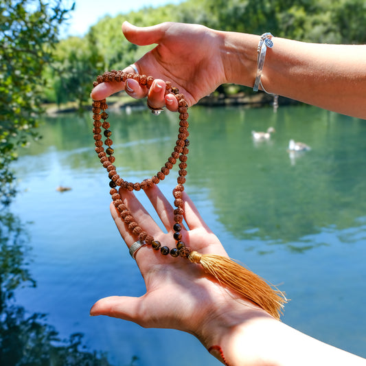 Japamala Rudraksha & Olho de Tigre