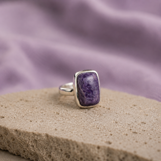 Anel Charoite